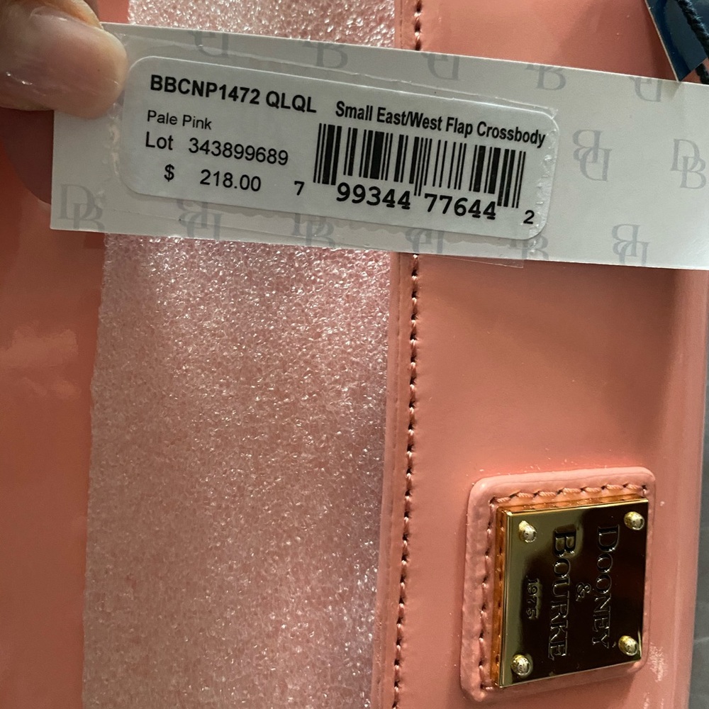 Dooney & Burke Small East/West crossbody 💝 - Picture 8 of 8